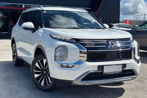 2025 Mitsubishi Outlander