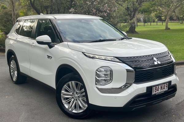 2025 Mitsubishi Outlander