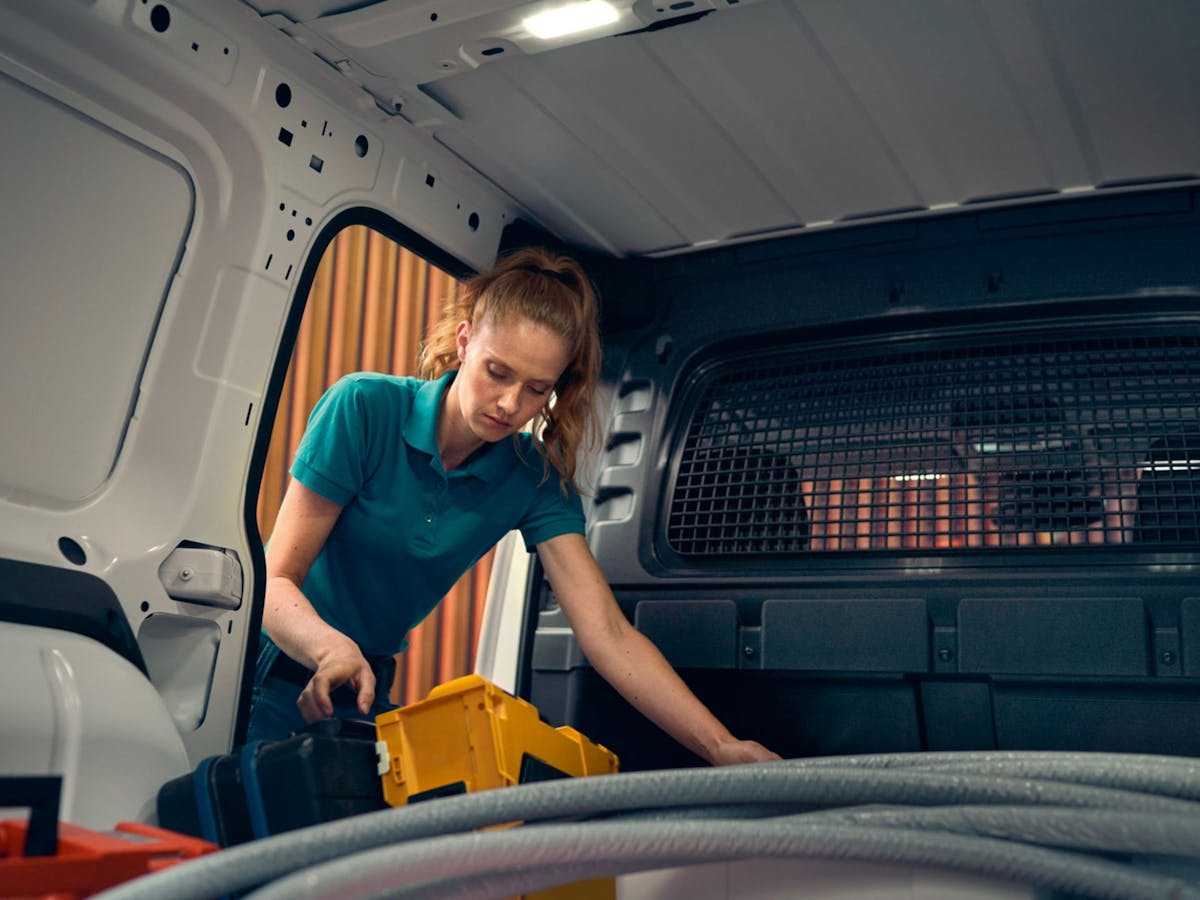 Cargo Space Solution A flexible worker