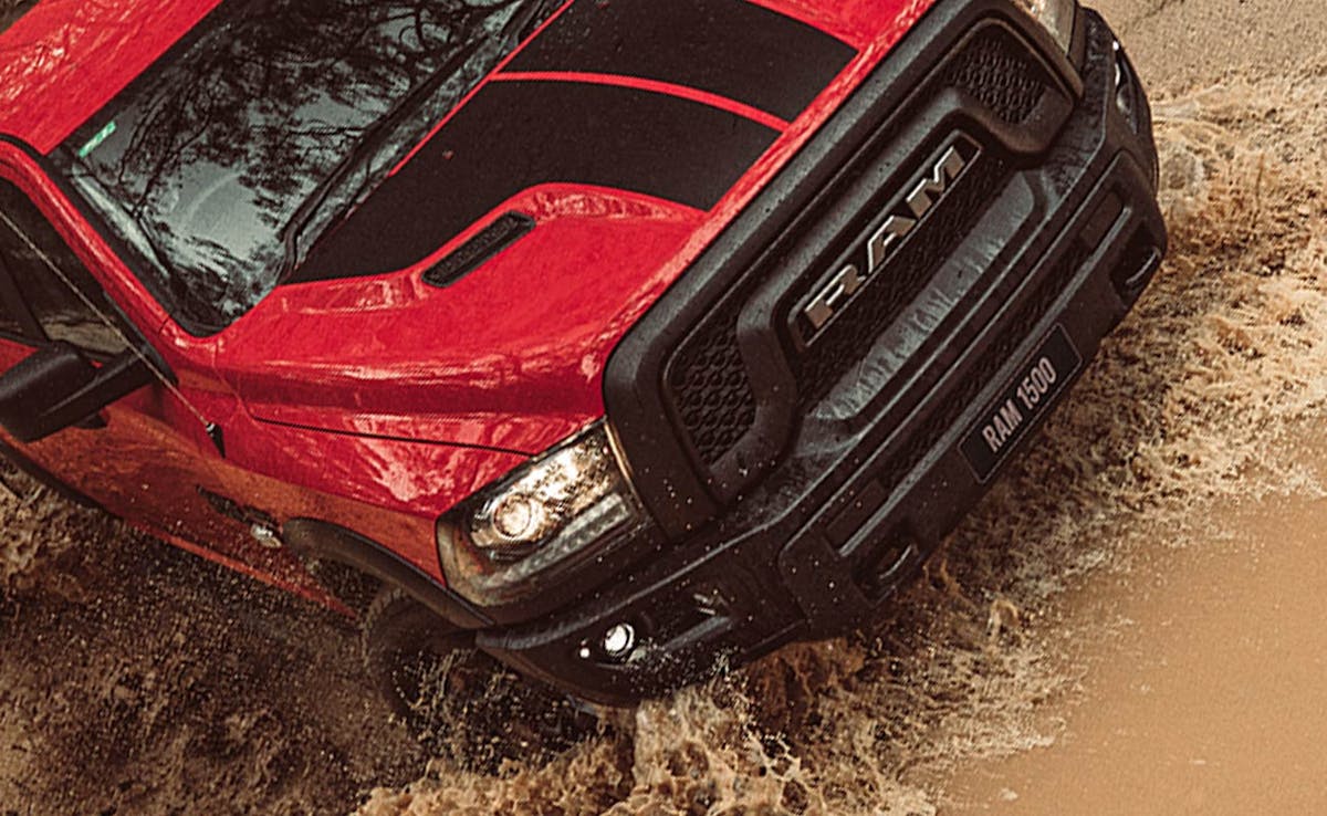 RAM REBEL® GRILLE & SPORTS HOOD WITH DECALS
